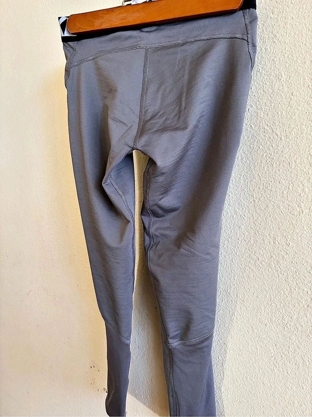 Nike Nike Pro Dri-FIT Leggings in Gray Size Youth Medium